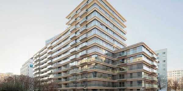 極簡現(xiàn)代 | 錯落有致的現(xiàn)代公寓