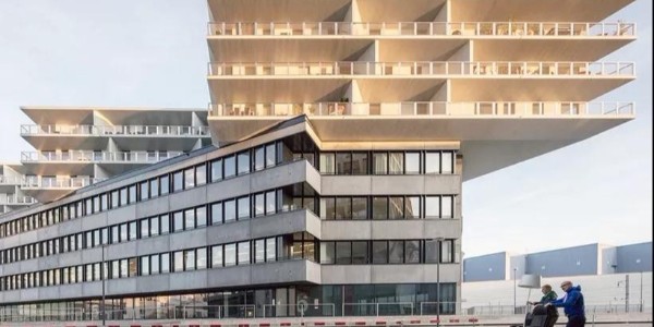 體塊的穿插、咬合、堆疊……