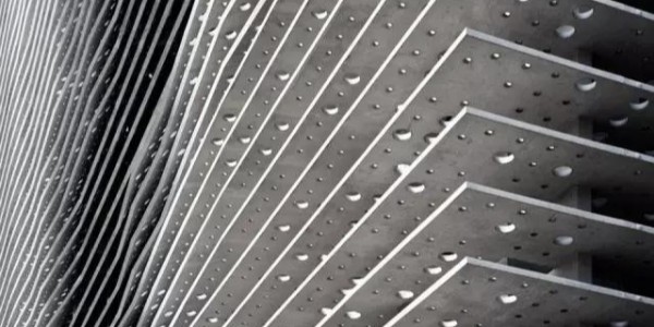 建筑師們一反常態(tài)，他們依賴于汕頭當(dāng)?shù)氐膫鹘y(tǒng)，讓混凝土優(yōu)雅如實(shí)