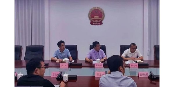貴陽院遇見中江縣！不吃又不喝，經(jīng)濟要滑坡——中江表妹